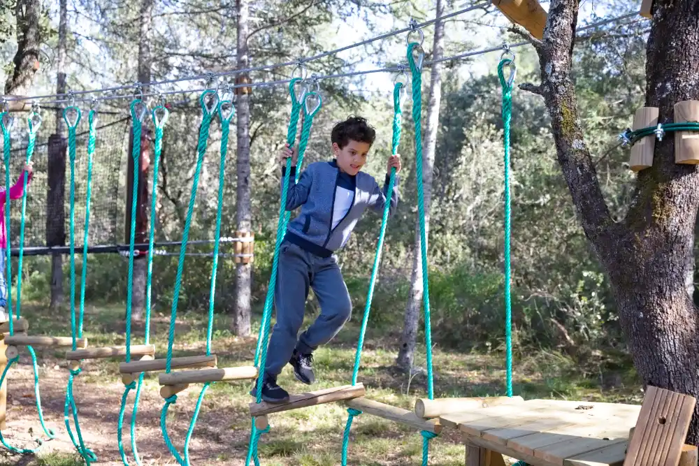 Mini-accrobranche dès 3 ans — La Forêt Enchantée, Malemort-du-Comtat